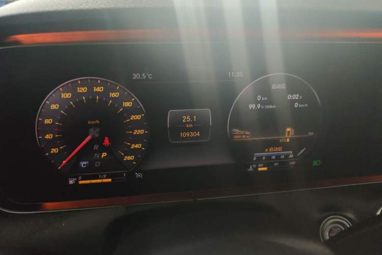 Used Mercedes-Benz E-Class 2019 E 300 L Sport Luxury Edition Instrument Cluster
