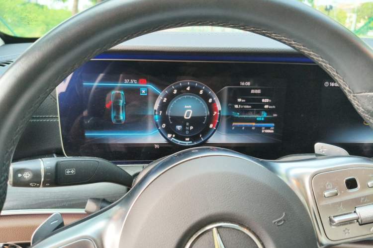 Used Mercedes-Benz E-Class 2019 E 300 L Sport Luxury Edition Instrument Cluster