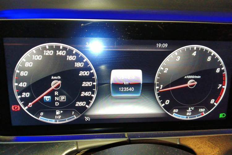 Used Mercedes-Benz E-Class 2019 E 300 L Sport Luxury Edition Instrument Cluster