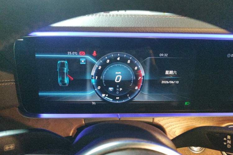 Used Mercedes-Benz E-Class 2019 E 300 L Stylish Model Instrument Cluster