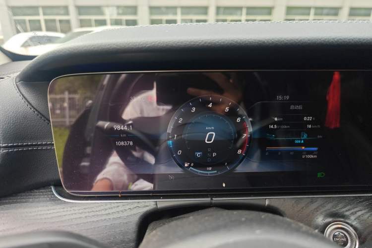 Used Mercedes-Benz E-Class 2019 E 300 L Stylish Model Instrument Cluster