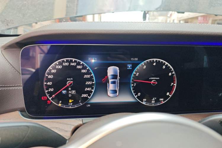 Used Mercedes-Benz E-Class 2019 Restyled E 300 L Luxury Edition Instrument Cluster
