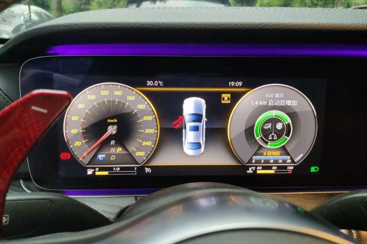 Used Mercedes-Benz E-Class 2019 E 300 L Sport Luxury Edition Instrument Cluster