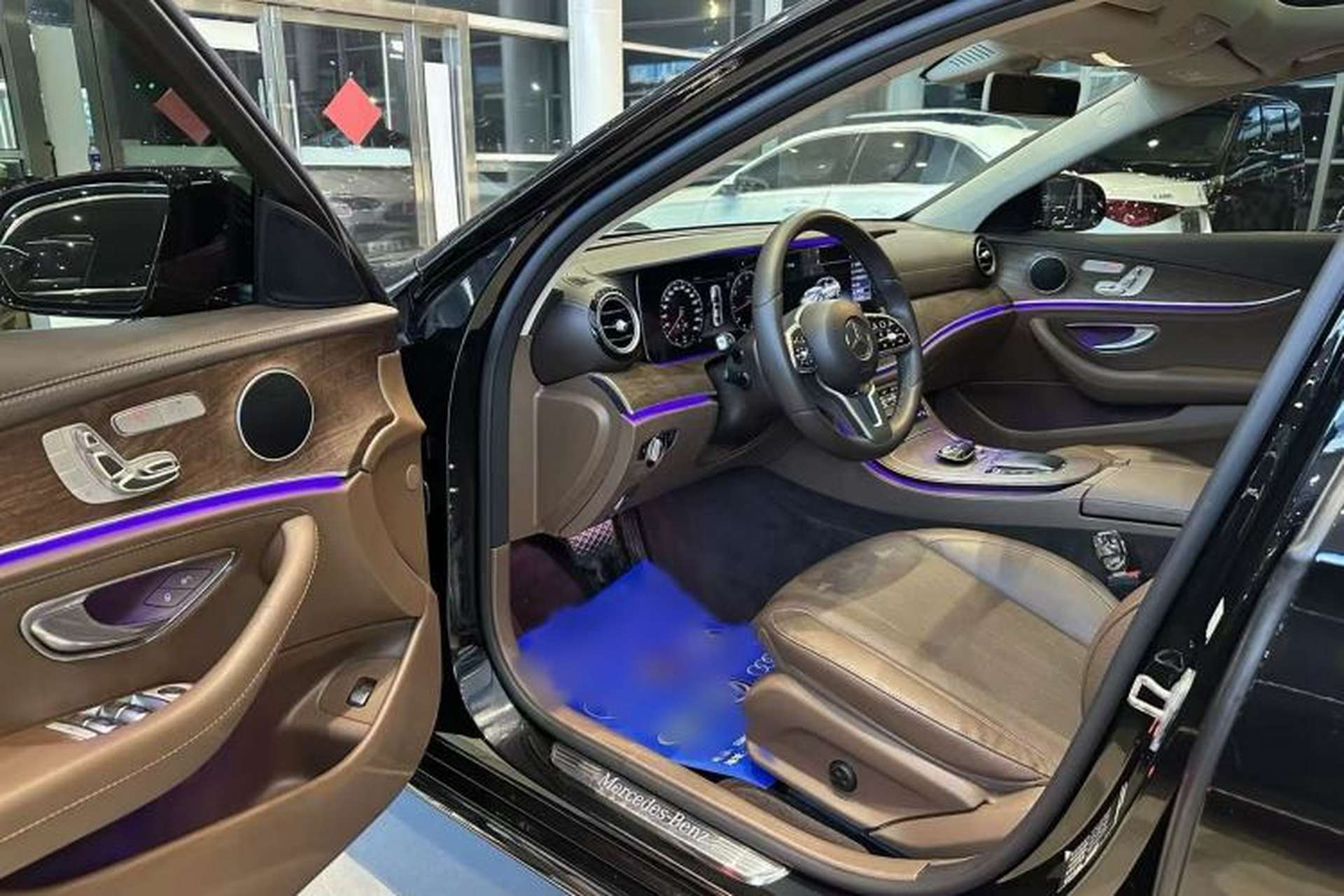 Used Mercedes-Benz E-Class 2019 E 300 L Luxury Model Interior 1