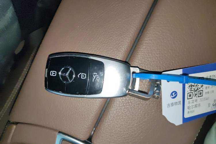 Used Mercedes-Benz E-Class 2019 E 200 L Interior 1