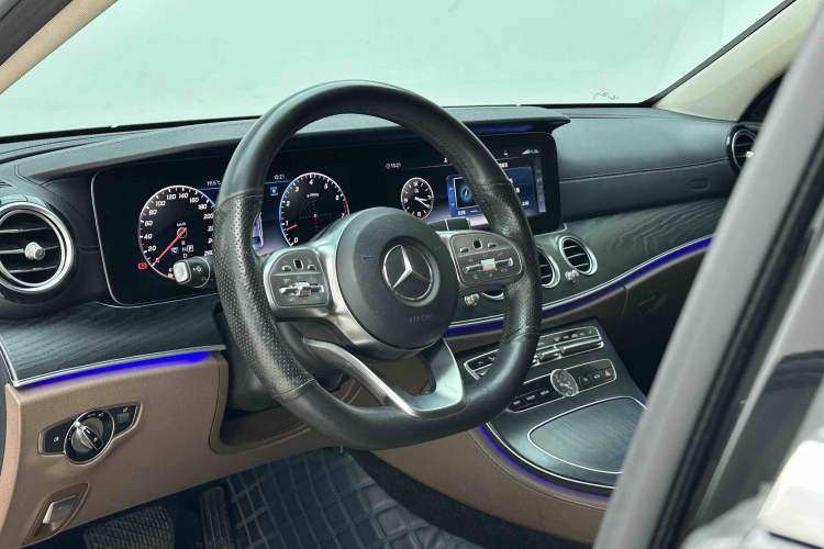 Used Mercedes-Benz E-Class 2019 E 200 L Sport Edition Interior 1