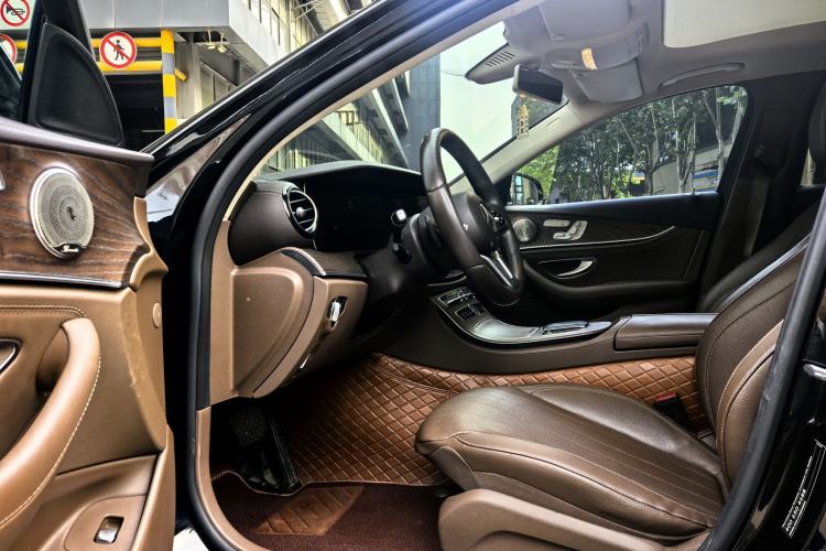 Used Mercedes-Benz E-Class 2019 E 300 L Luxury Model Interior 1