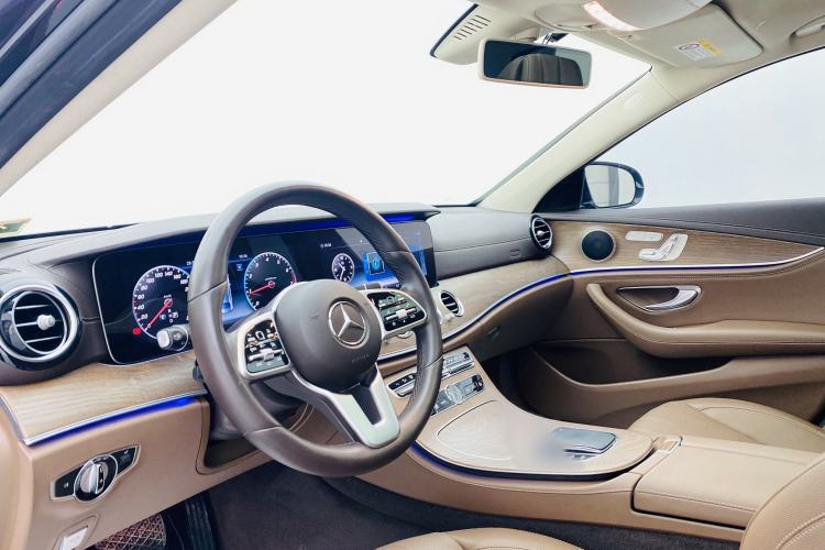 Used Mercedes-Benz E-Class 2019 Facelifted E 300 L Stylish Version Interior 1