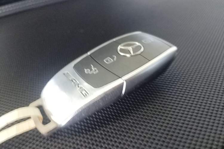 Used Mercedes-Benz E-Class 2019 Restyled E 300 L Sport Luxury Edition Interior 1