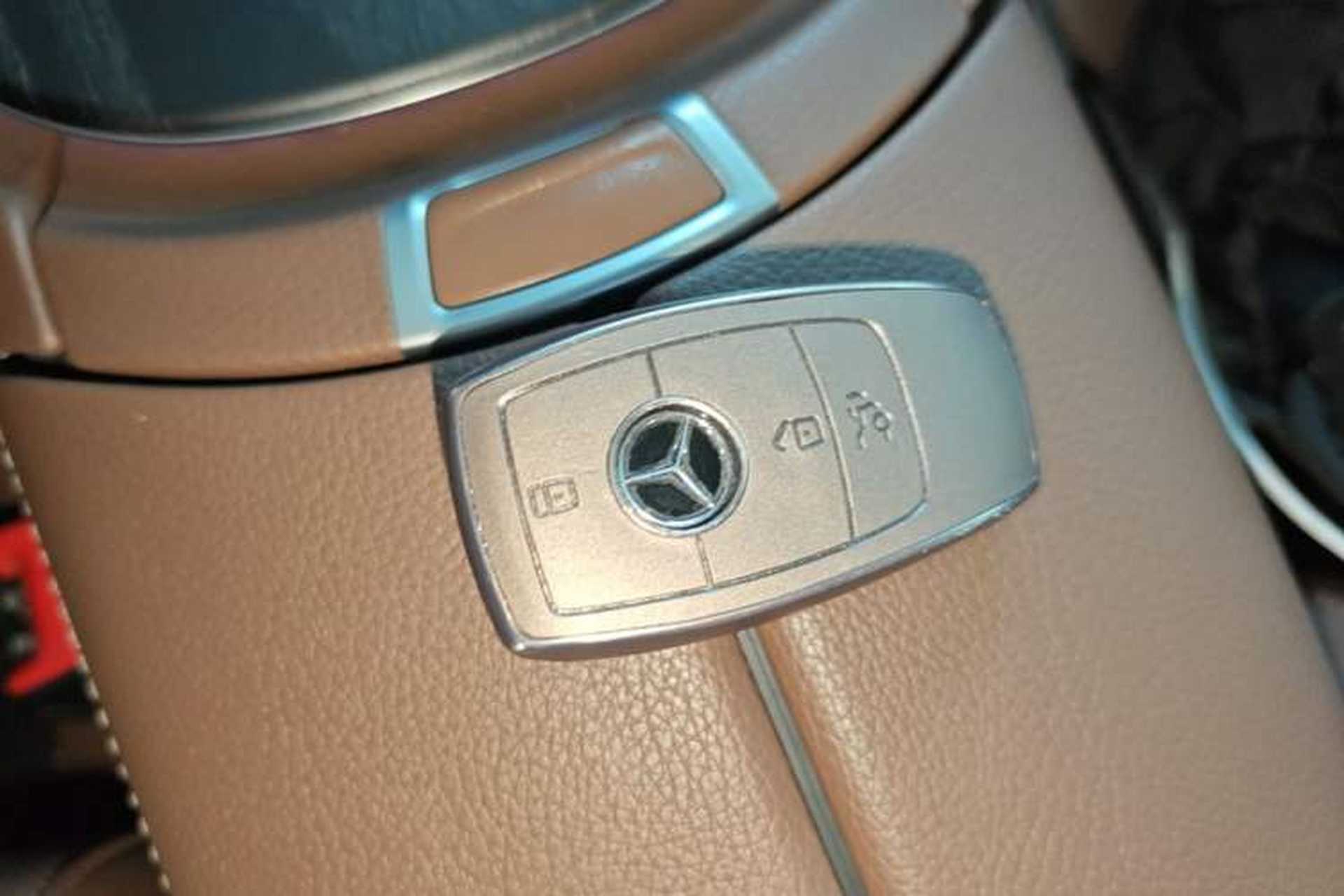 Used Mercedes-Benz E-Class 2019 Restyled E 300 L Sporty and Stylish Edition Interior 1