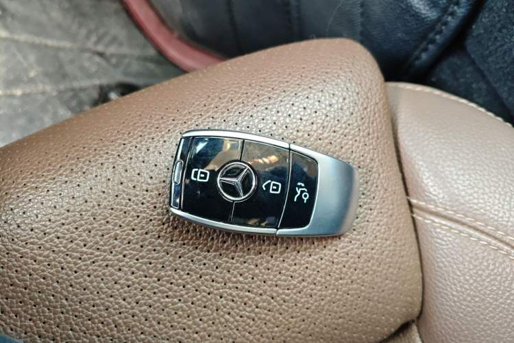 Used Mercedes-Benz E-Class 2019 E 200 L Sport Edition Interior 1