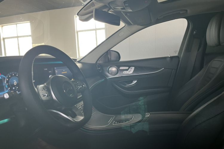 Used Mercedes-Benz E-Class 2019 E 300 L Sporty and Stylish Model Interior 1