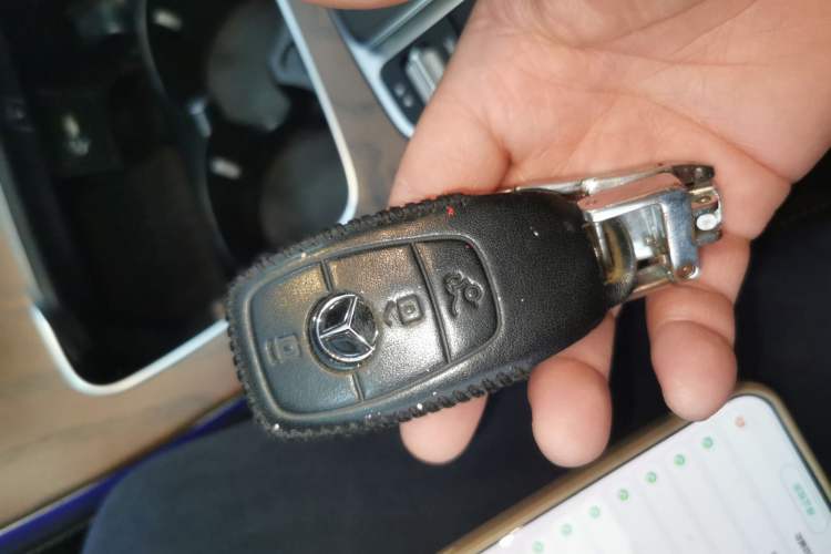 Used Mercedes-Benz E-Class 2019 E 260 L Interior 1