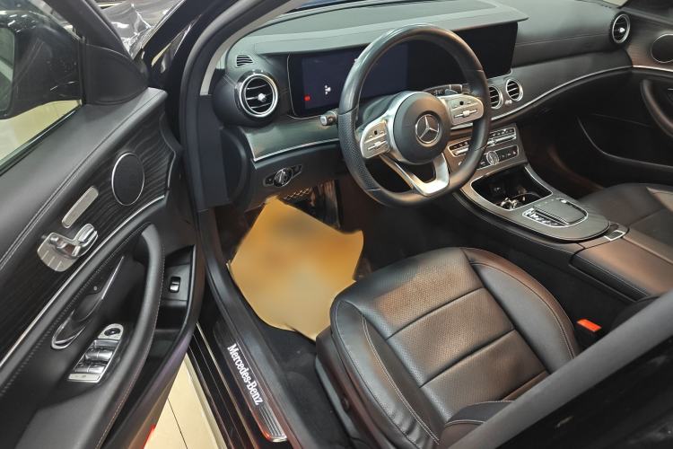 Used Mercedes-Benz E-Class 2019 Restyled E 300 L Sporty and Stylish Edition Interior 1