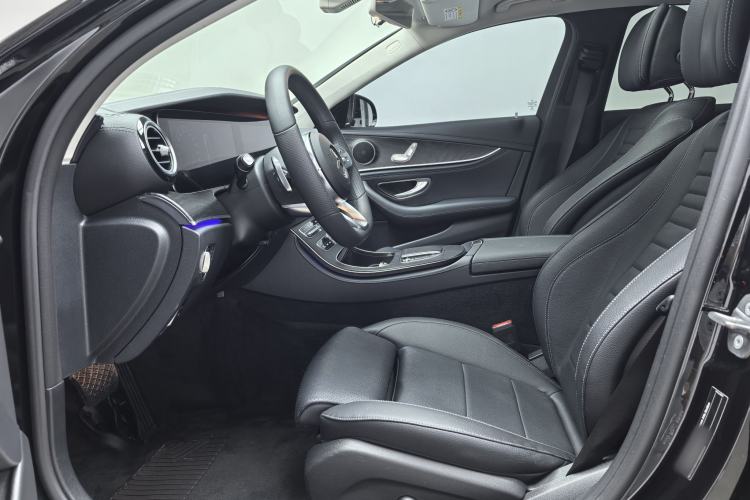 Used Mercedes-Benz E-Class 2019 E 200 L Sport Edition Interior 1