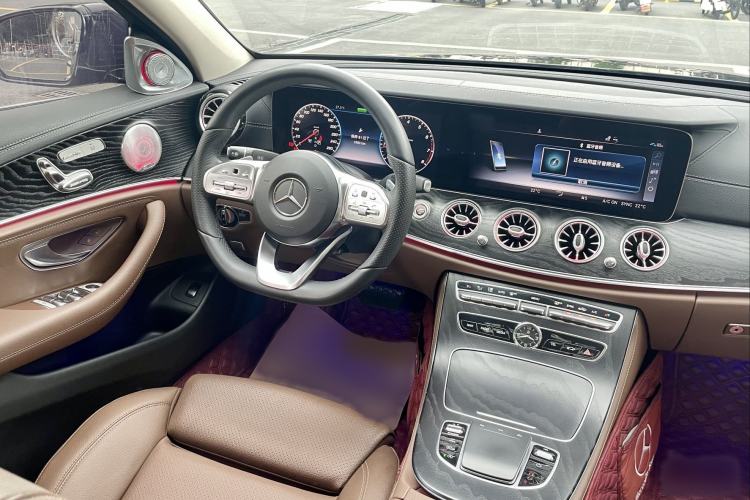 Used Mercedes-Benz E-Class 2019 E 260 L Sport Edition Interior 10