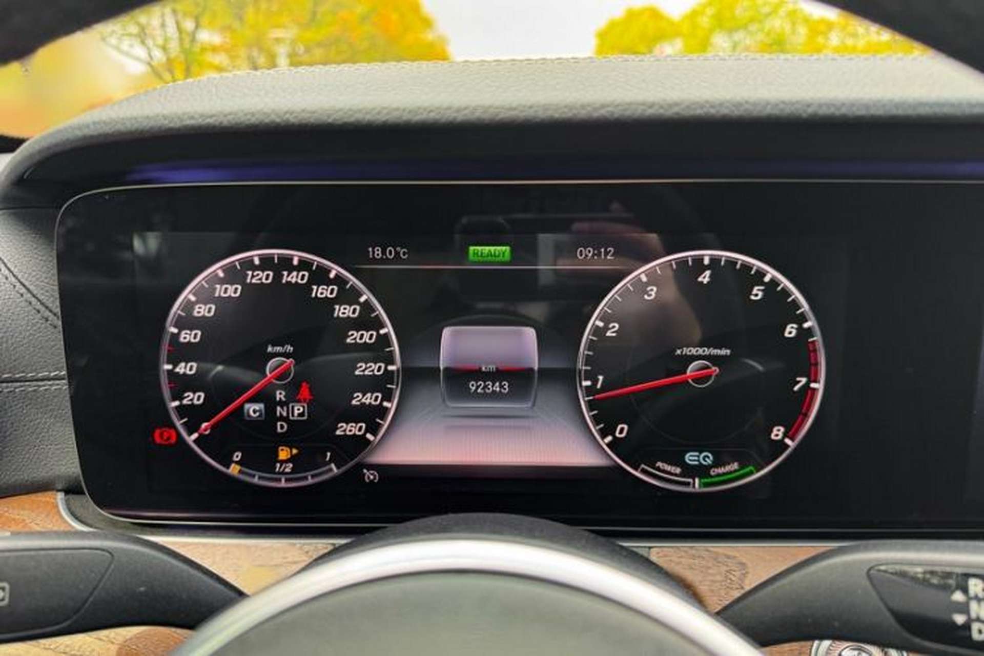 Used Mercedes-Benz E-Class 2019 E 260 L Interior 10
