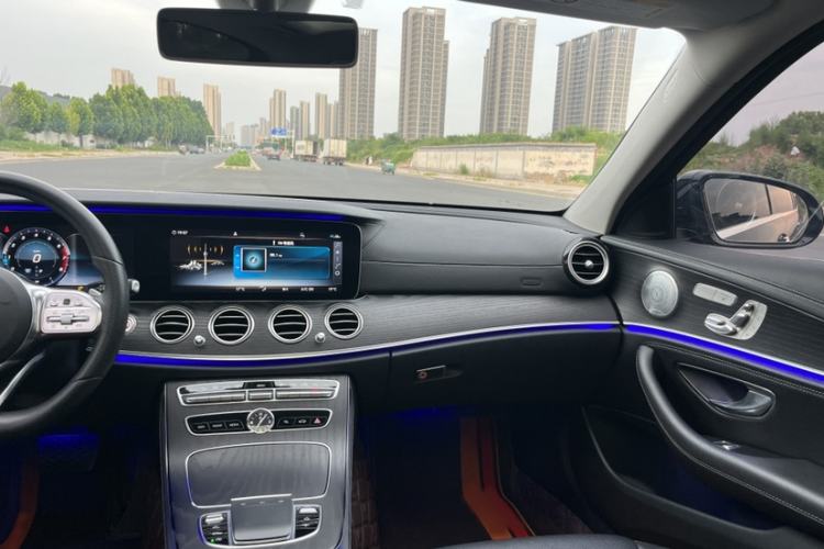 Used Mercedes-Benz E-Class 2019 Restyled E 300 L Sport Luxury Edition Interior 10