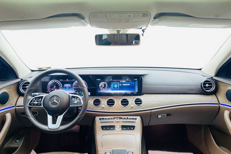 Used Mercedes-Benz E-Class 2019 Facelifted E 300 L Stylish Version Interior 11