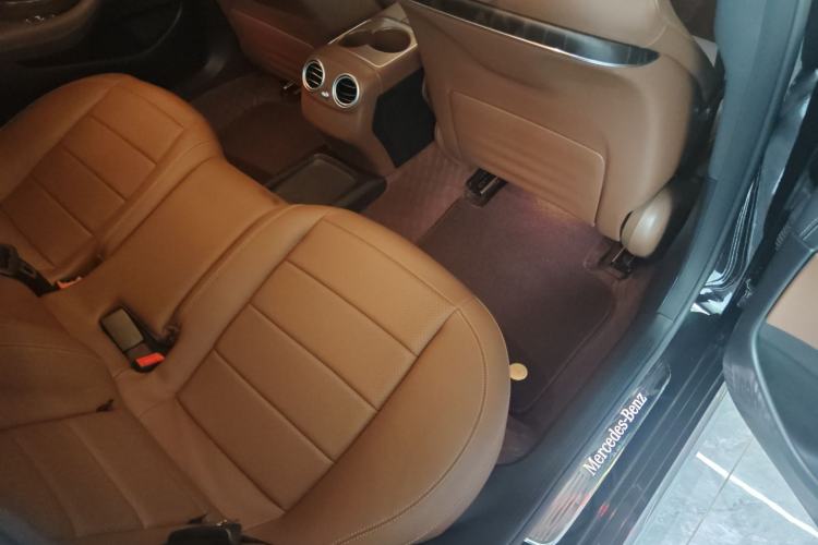 Used Mercedes-Benz E-Class 2019 Restyled E 300 L Sport Luxury Edition Interior 11