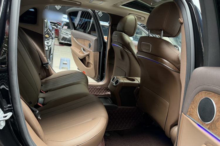 Used Mercedes-Benz E-Class 2019 E 200 L Interior 13