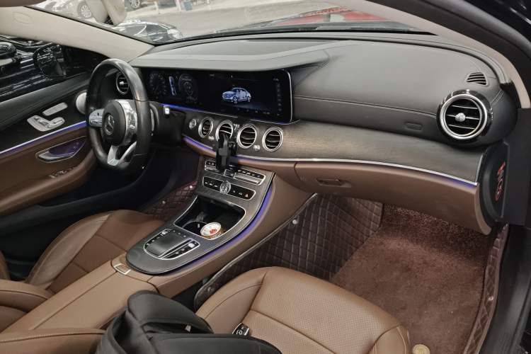 Used Mercedes-Benz E-Class 2019 E 300 L Sport Luxury Edition Interior 2