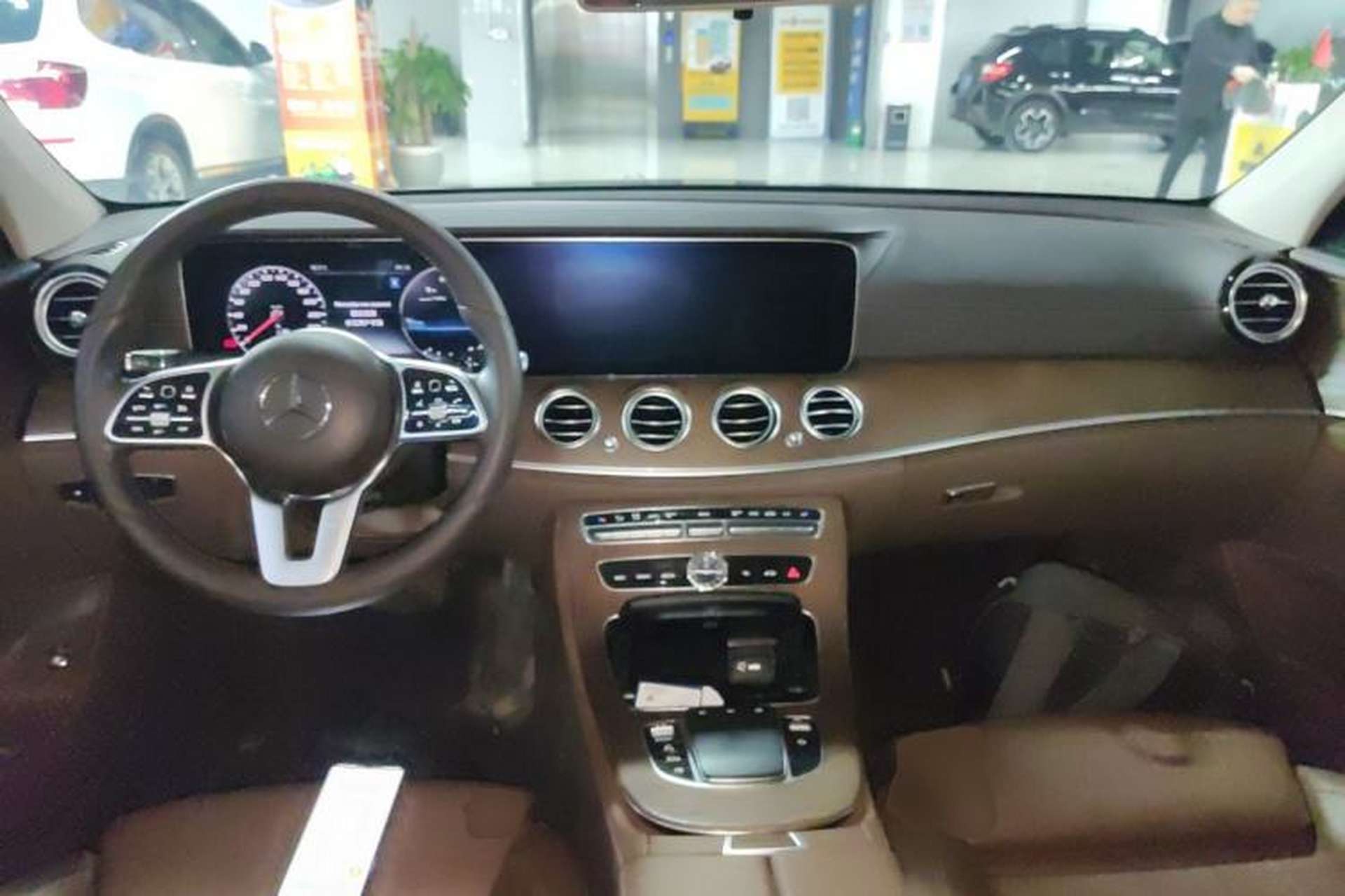 Used Mercedes-Benz E-Class 2019 E 200 L Interior 2