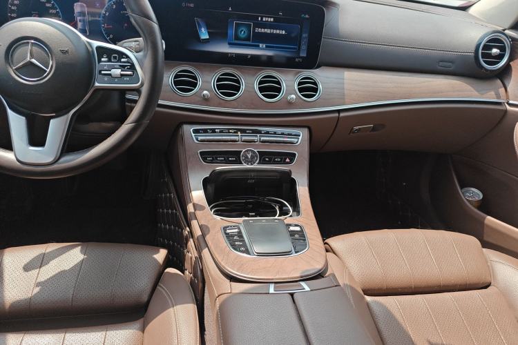 Used Mercedes-Benz E-Class 2019 E 200 L Interior 2