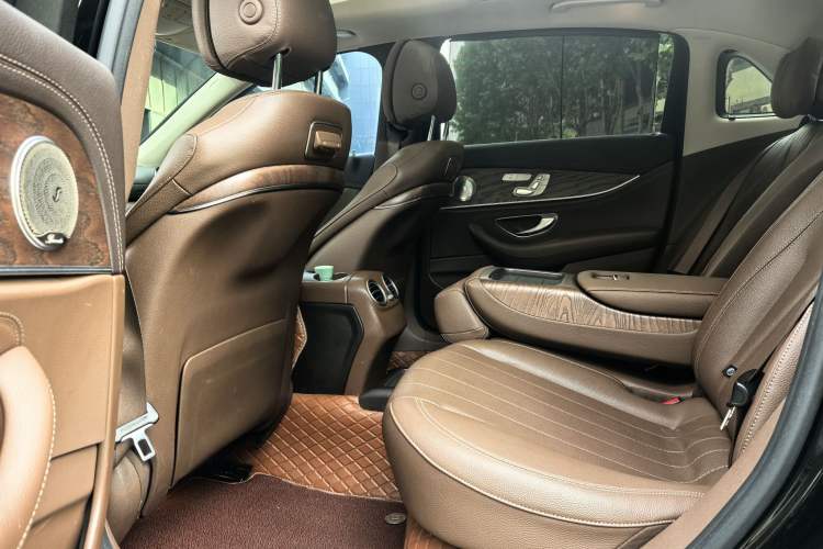 Used Mercedes-Benz E-Class 2019 E 300 L Luxury Model Interior 2