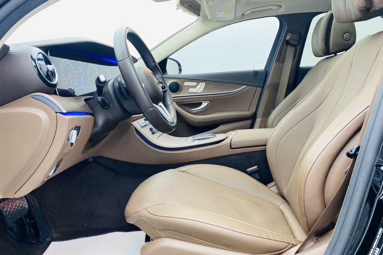 Used Mercedes-Benz E-Class 2019 Facelifted E 300 L Stylish Version Interior 2
