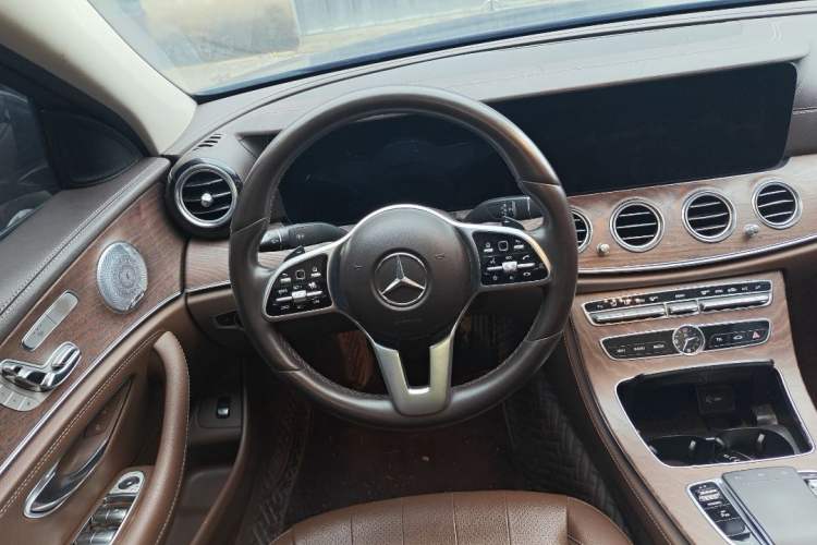 Used Mercedes-Benz E-Class 2019 Restyled E 300 L Luxury Edition Interior 2