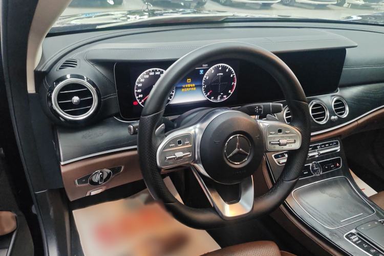Used Mercedes-Benz E-Class 2019 E 200 L Sport 4MATIC Interior 2