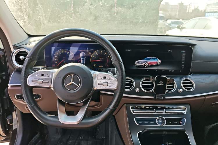 Used Mercedes-Benz E-Class 2019 E 200 L Sport Edition Interior 2