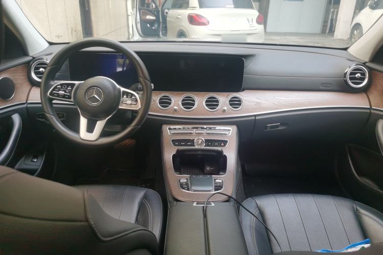 Used Mercedes-Benz E-Class 2019 Facelifted E 300 L Stylish Version Interior 2
