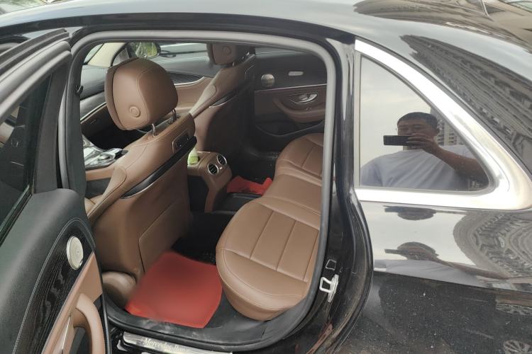 Used Mercedes-Benz E-Class 2019 Restyled E 300 L Sport Luxury Edition Interior 2