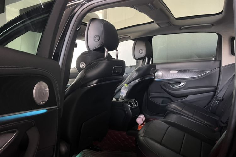 Used Mercedes-Benz E-Class 2019 E 300 L Sporty and Stylish Model Interior 2