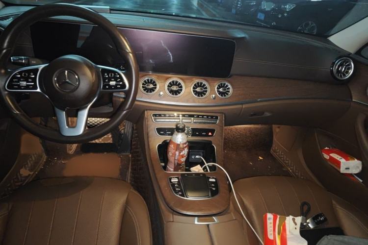 Used Mercedes-Benz E-Class 2019 Restyled E 300 L Luxury Edition Interior 2
