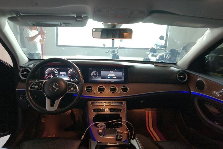 Used Mercedes-Benz E-Class 2019 E 200 L Interior 2