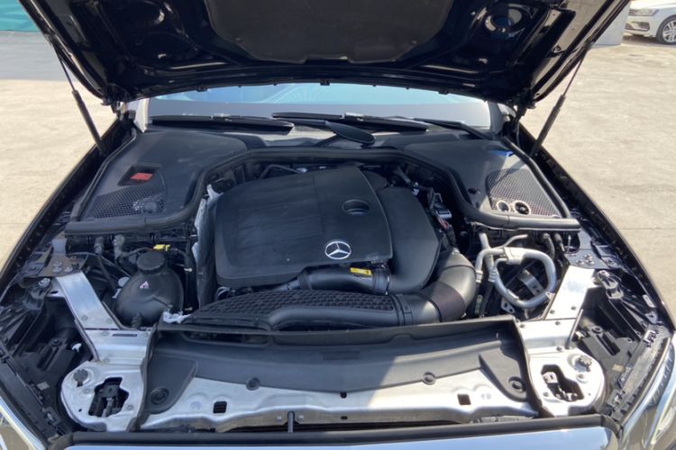 Used Mercedes-Benz E-Class 2019 Restyled E 300 L Luxury Edition Interior 2