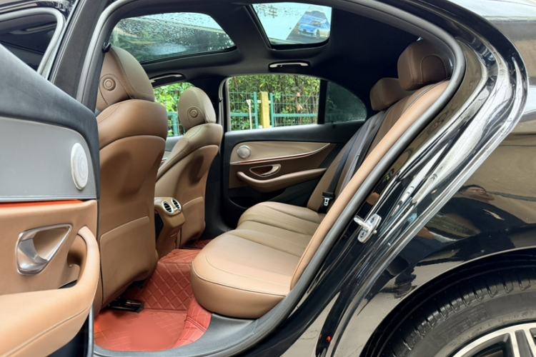 Used Mercedes-Benz E-Class 2019 E 260 Sport Edition Interior 2