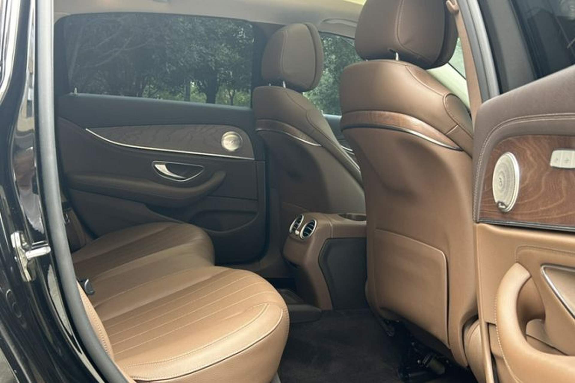 Used Mercedes-Benz E-Class 2019 E 200 L Interior 2