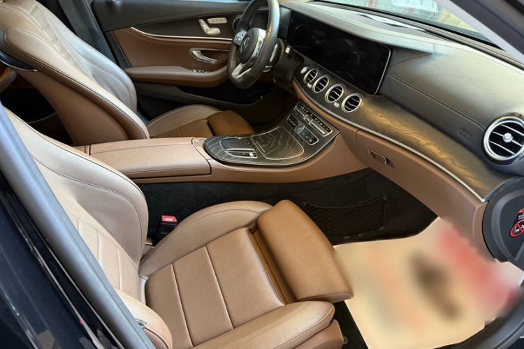 Used Mercedes-Benz E-Class 2019 E 200 L Sport 4MATIC Interior 2