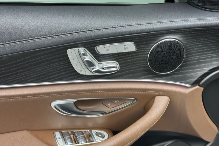 Used Mercedes-Benz E-Class 2019 Restyled E 300 L Sporty and Stylish Edition Interior 3