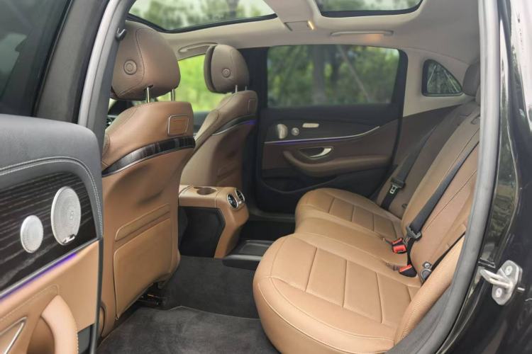 Used Mercedes-Benz E-Class 2019 Restyled E 300 L Sporty and Stylish Edition Interior 3