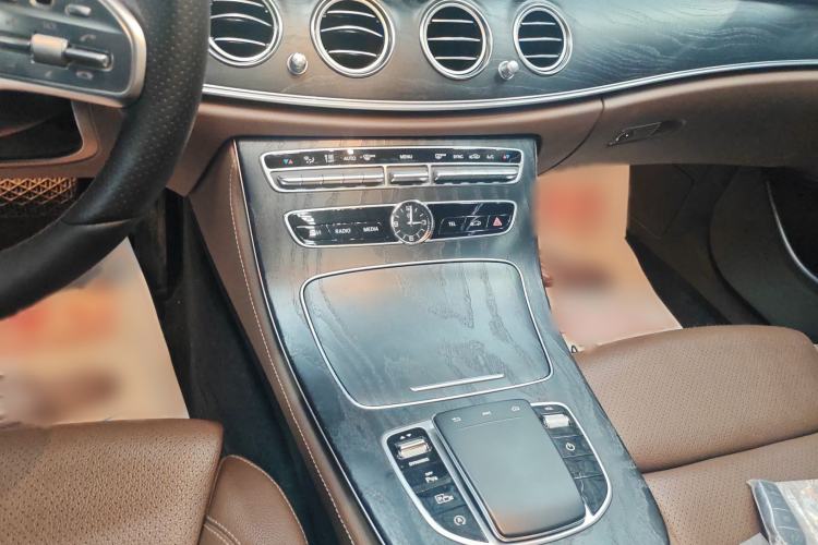 Used Mercedes-Benz E-Class 2019 E 200 L Sport 4MATIC Interior 3