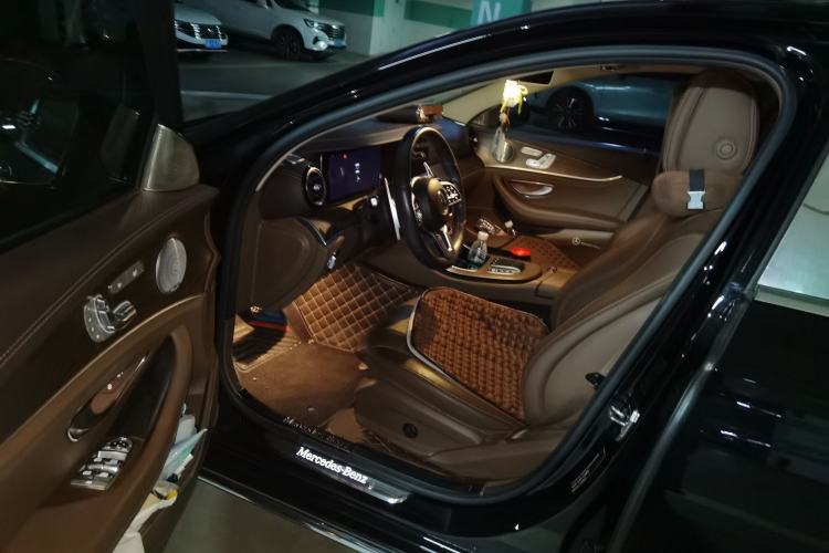Used Mercedes-Benz E-Class 2019 Facelifted E 300 L Stylish Version Interior 3