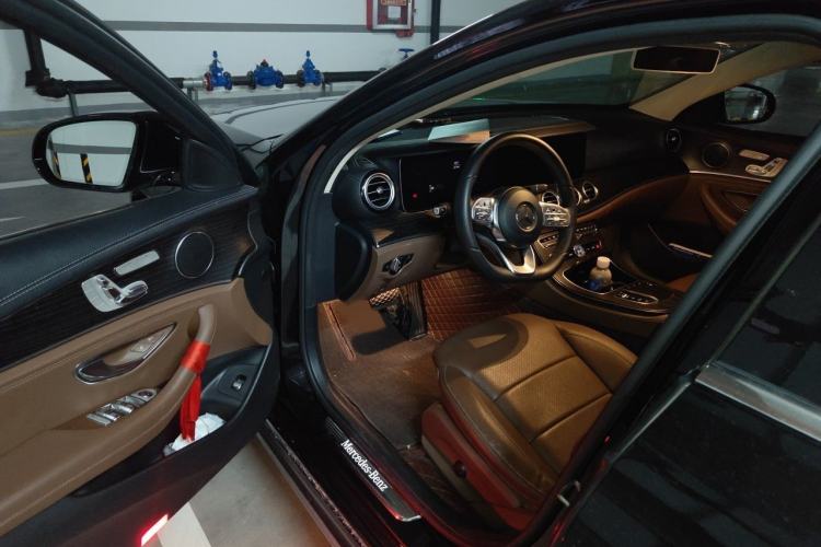 Used Mercedes-Benz E-Class 2019 Restyled E 300 L Sporty and Stylish Edition Interior 3