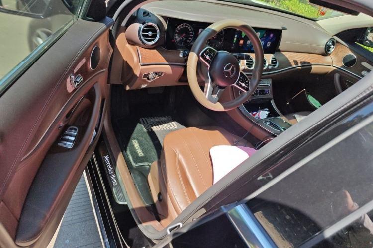 Used Mercedes-Benz E-Class 2019 Facelifted E 300 L Stylish Version Interior 3