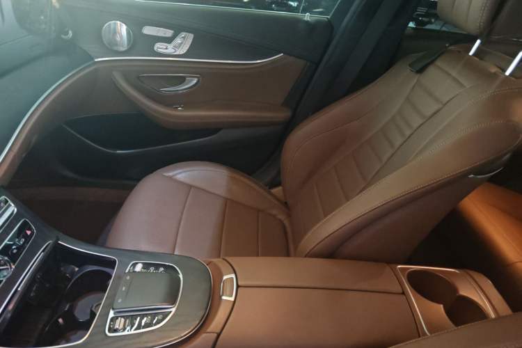 Used Mercedes-Benz E-Class 2019 Restyled E 300 L Sport Luxury Edition Interior 3