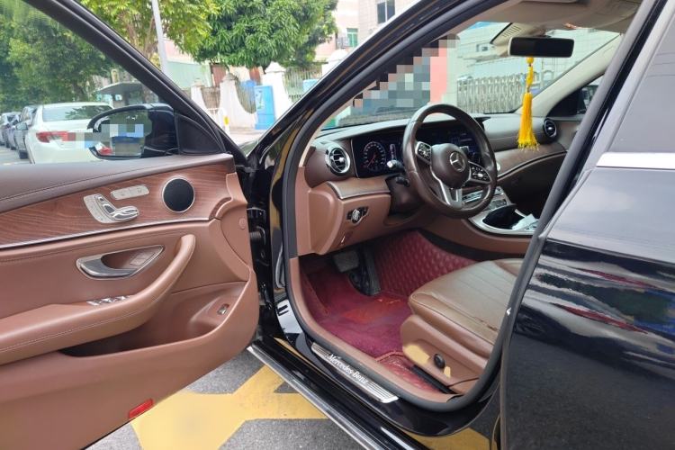 Used Mercedes-Benz E-Class 2019 E 300 L Stylish Model Interior 3